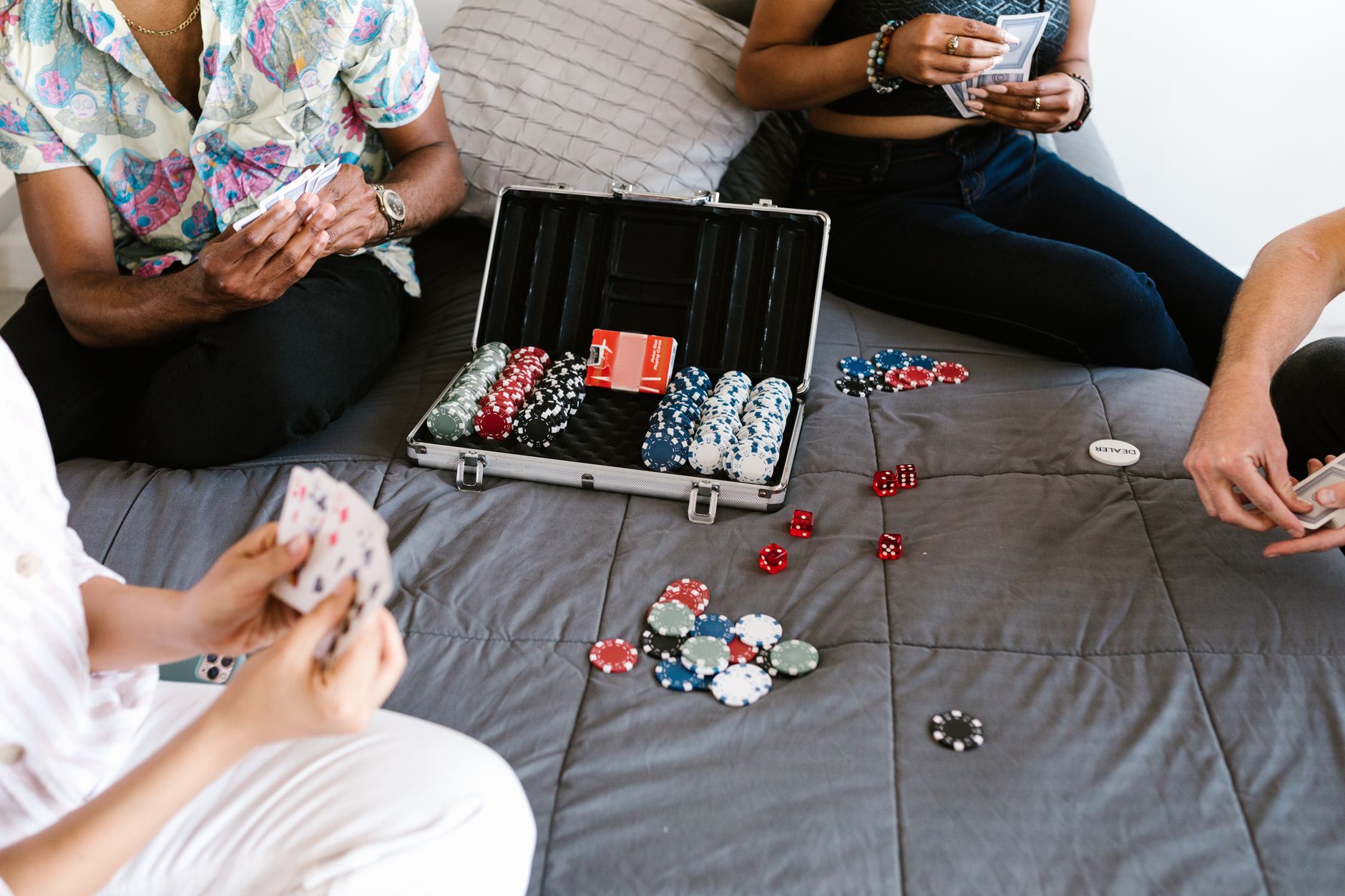 WSOP主赛是怎样的比赛赛制与参赛流程详解（要点图解）