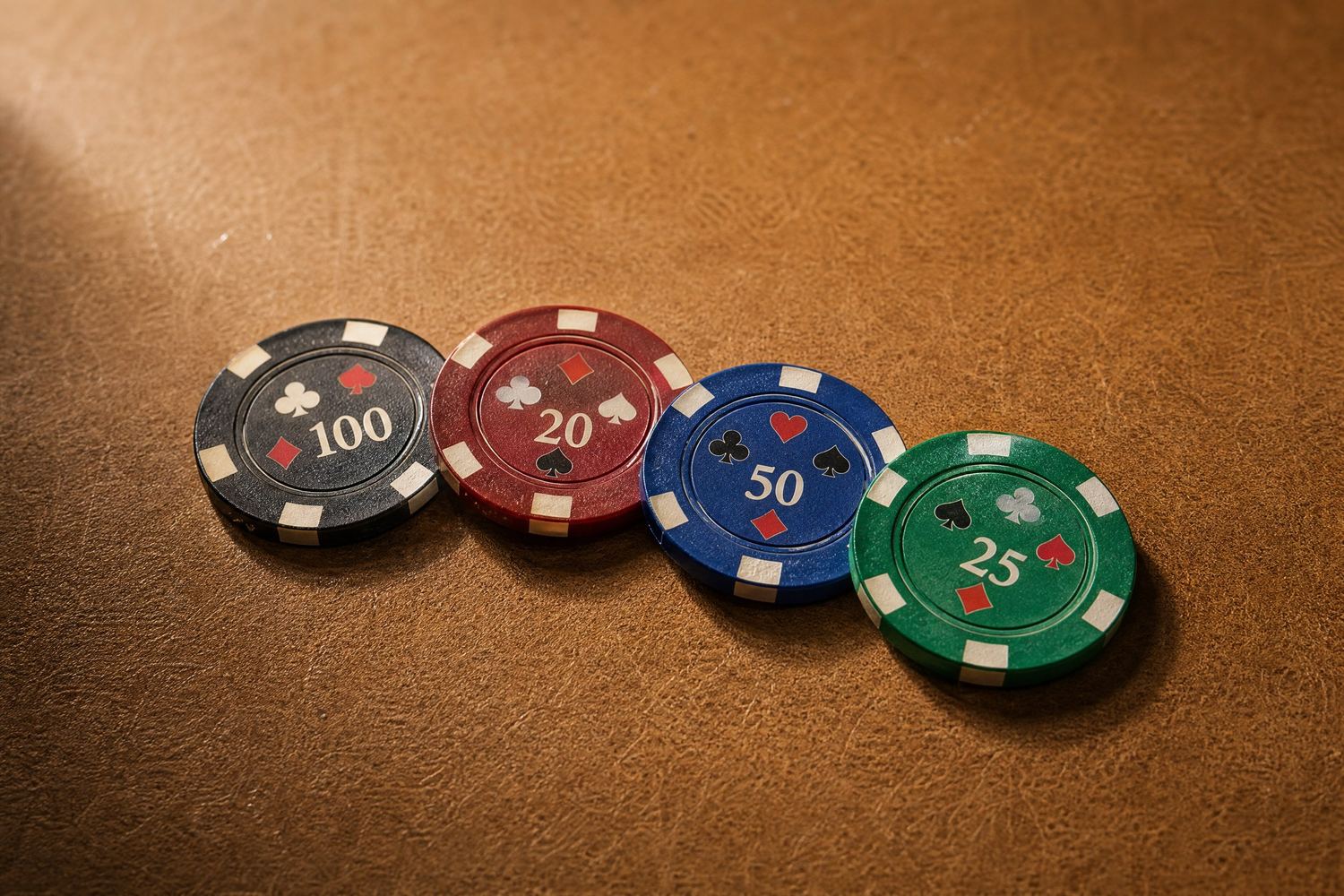 QQPOKER短码全下范围12BB策略：位置与筹码深度决定推与弃（要点图解）